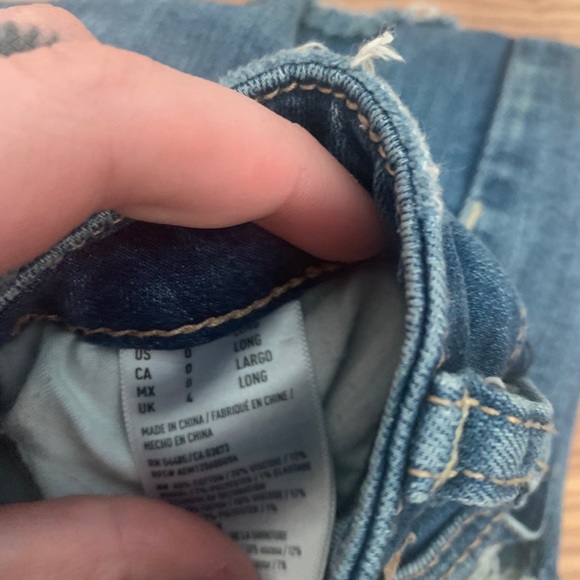 American Eagle Ripped High Rise Jeans - Picture 3 of 3